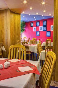 Luxury Family Bila Labut 4* Prag
