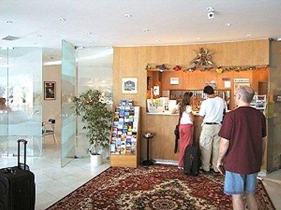 Luxury Family Bila Labut 4* Prag